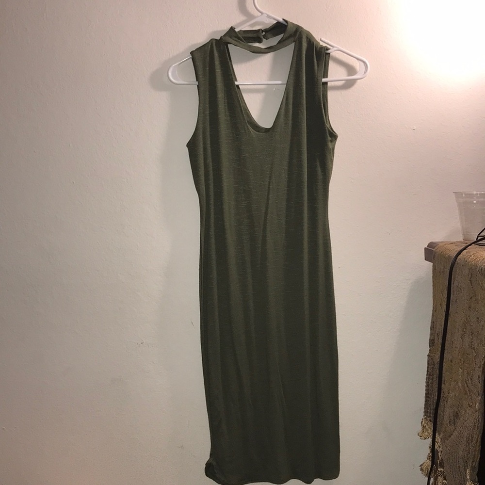 Green maxi dress